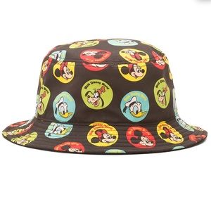 DISNEY X VANS CHARACTER BUTTONS BUCKET HAT